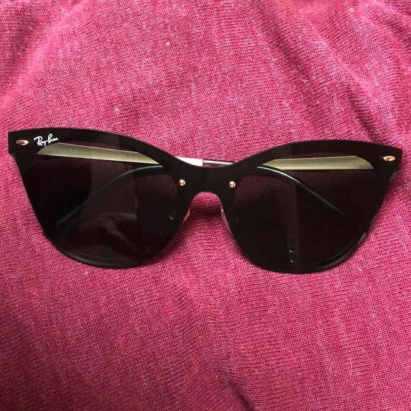 Ray-Ban Accessories - Brand new Ray-Ban Glasses